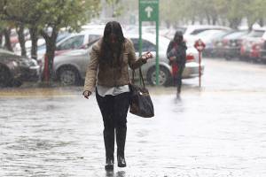 Lluvias muy fiuertes y granizadas en Puebla por canal de baja presión