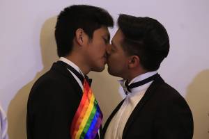 FOTOS: PRD promueve bodas gays simbólicas en el Congreso de Puebla