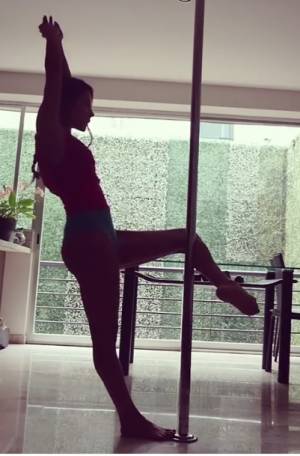 VIDEO: María León regresó al Pole Dance