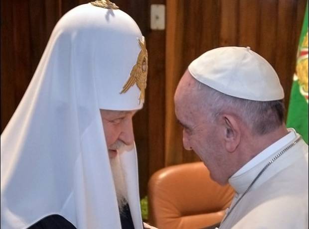 Francisco y Kirill piden evitar éxodo de cristianos en Siria