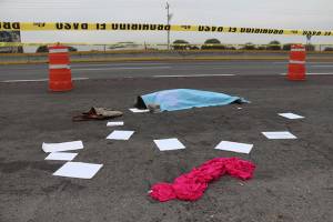 Maestra muere atropellada en acotamiento de la autopista México-Puebla