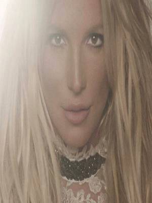 Britney Spears anuncia Glory, su nuevo CD