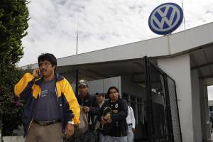 VW recortará 30 mil empleos durante 3 años en el mundo