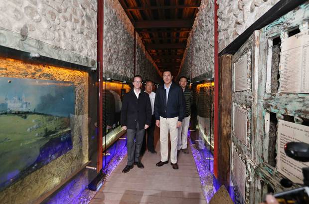 Moreno Valle y Luis Banck inauguran Museo Subterráneo del Pasaje 5 de Mayo