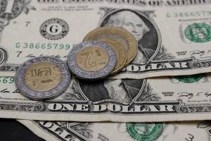 Dólar se vende en 17.75 pesos, su precio más alto en la historia