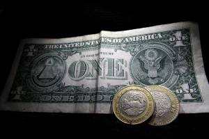 Martes de pánico para el peso: Dólar cierra en 19.50