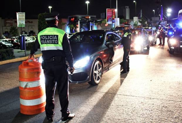 Remiten 29 vehículos al corralón tras operativo Alcoholímetro en Puebla