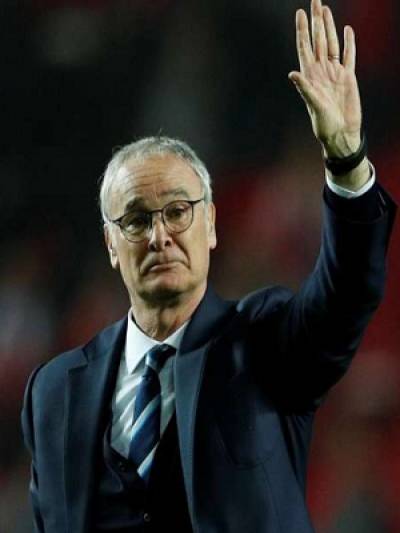 Claudio Ranieri se fue del banquillo del Leicester