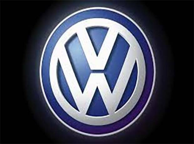 Caen 10% acciones de VW por fraude ambiental