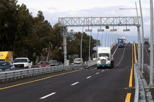 Vehículos pesados sólo podrán circular por Viaducto elevado de Puebla