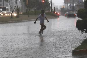 Canales de baja presión traerán tormentas fuertes a Puebla
