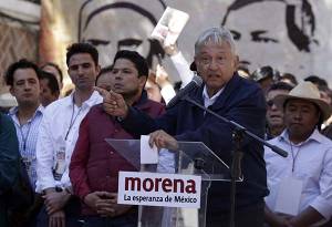 Crónica: AMLO reúne en Puebla a oportunistas, resentidos... y otra fauna política