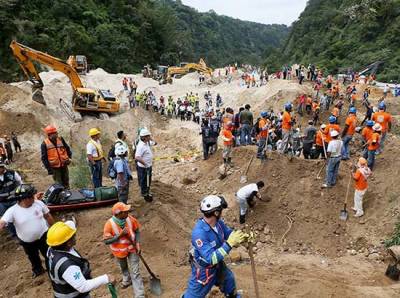 Mexicanos colaboran en rescate de guatemaltecos