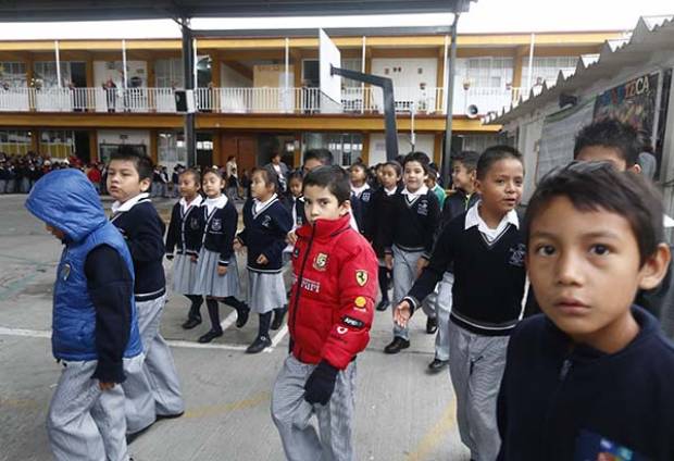 Vuelven 1.8 millones de  niños a clases en Puebla; sigue horario de invierno