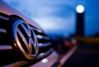 VW llama a revisión a modelos Golf, Jetta y Passat por fallas en los frenos
