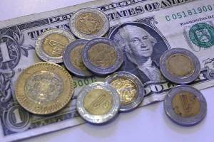 Dólar aumenta 45 centavos y se cotiza hasta en 18.95 pesos