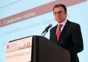 Videgaray considera inconveniente reducir impuestos en México