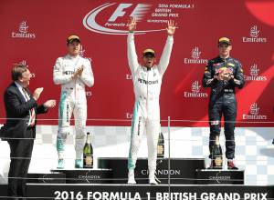 Lewis Hamilton se adjudicó el GP de Gran Bretaña