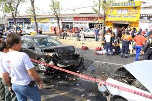 FOTOS: Conductor provocó colisión y arrolló a motociclista en Bulevar San Felipe