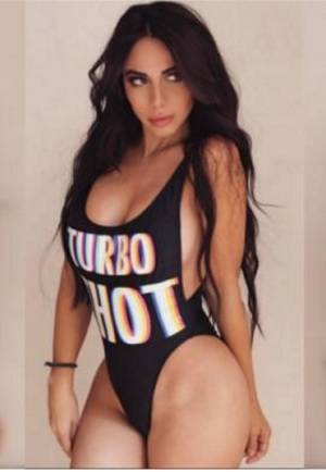 Jimena Sánchez encendió redes sociales con ajustado bikini