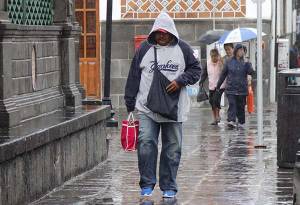 Lluvias fuertes en Puebla por entrada de humedad de ambos litorales