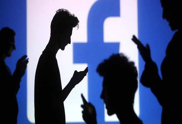Facebook quiere que sus empleados dejen su iPhone por Android