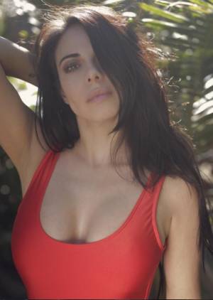 VIDEO/FOTOS: Jimena Sánchez paralizó Acapulco con sexy figura