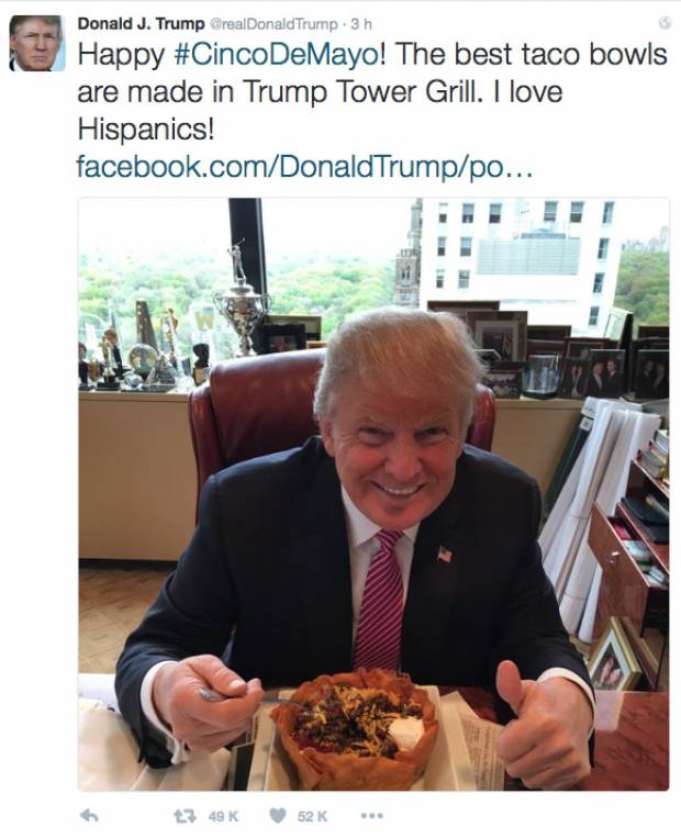 “Happy 5 de Mayo”, dice Donald Trump comiendo tacos