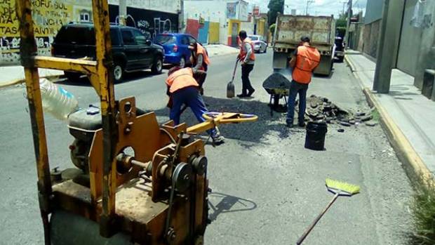 Ayuntamiento de Puebla tapó 55 mil baches en 60 días