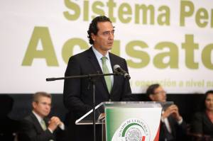 Alberto Elías Beltrán asume la titularidad de la PGR