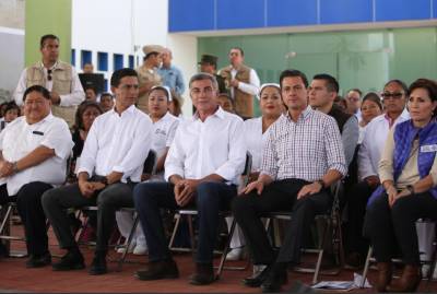 Peña Nieto y Gali entregan rehabilitación del Hospital General de Izúcar de Matamoros
