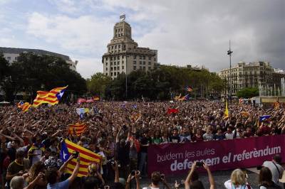 Miles marcharon en Barcelona contra la violencia policial