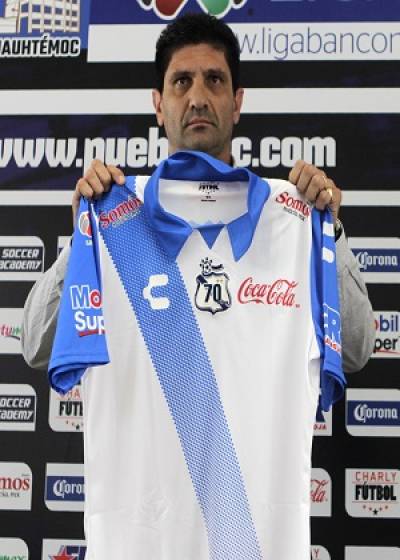 Club Puebla anunció salida de Walter Fleita como director deportivo