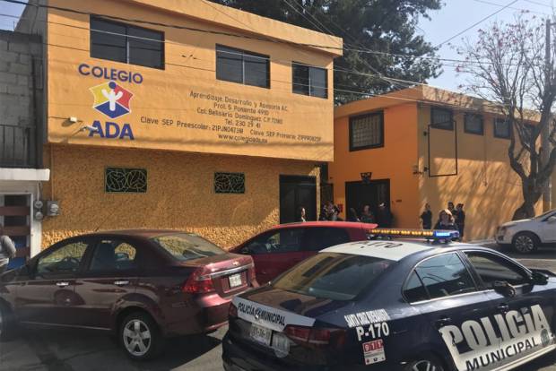 Conflicto entre socios deja sin clases al Colegio ADA de Puebla