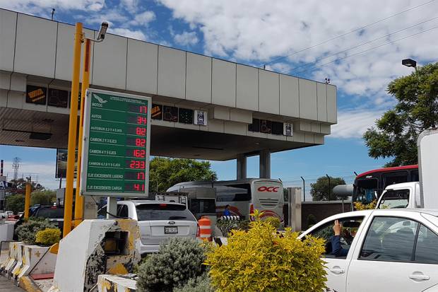 Autopista México-Puebla, libre de peaje para facilitar ayuda: SCT