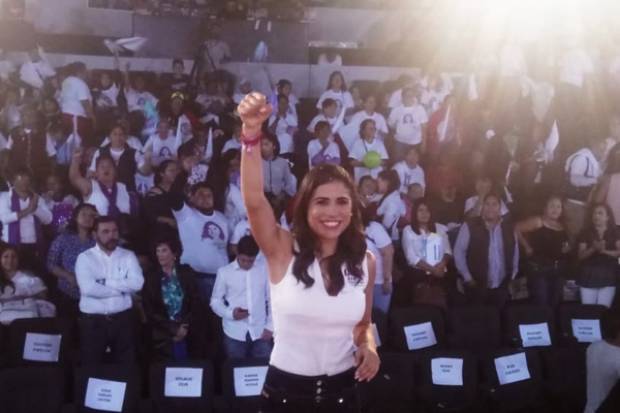 Karina Romero cierra campaña en el auditorio de La Reforma