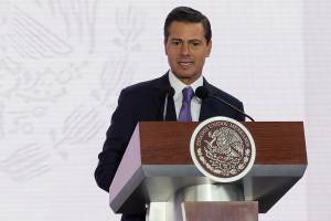 Pobreza registra mínimos históricos, presume Peña Nieto