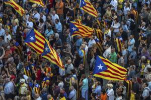 Fiscalía de España pide cárcel para independentistas catalanes