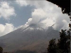 Aumentan exhalaciones del Popocatépetl; alerta volcánica continúa en fase dos