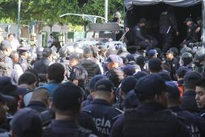 Confirma FGE investigación a 23 falsos policías de Tehuacán
