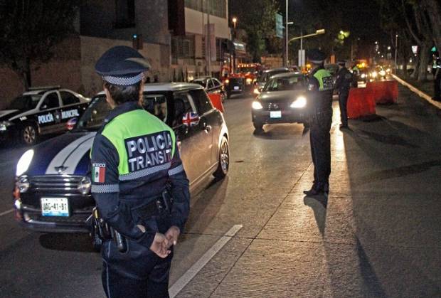 Remiten 30 vehículos al corralón durante operativo Alcoholímetro en Puebla