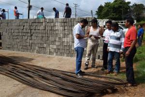 Acusan “súper negocio” del gobierno con la reconstrucción en Oaxaca