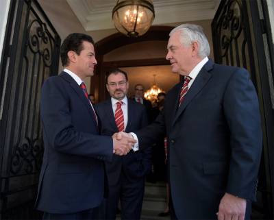 “Estén atentos a los rusos”, sugiere secretario de Trump a Peña Nieto