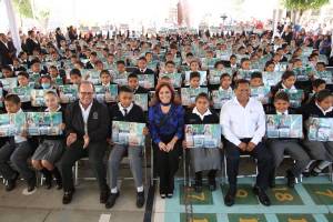 SEP Puebla inicia entrega de 11.8 millones de libros de texto gratuitos