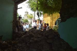 Peña Nieto y Gali recorren Chiautla de Tapia para verificar daños por sismo