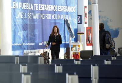 Baja 9% afluencia de pasajeros internacionales en aeropuerto de Puebla