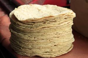 Tortillerías de Puebla mantendrán precio del kilo entre 10 y 13 pesos