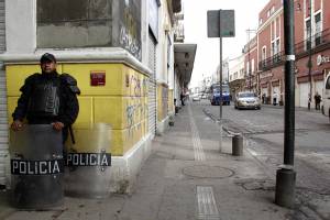 FOTOS: Despliegan operativo permanente contra ambulantes en el centro de Puebla