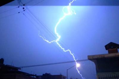 VIDEOS: Intensa tormenta eléctrica con granizo azota Puebla capital