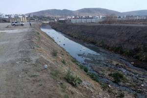 Profepa clausura modificación de barranca en el río Atoyac para Lomas de Angelópolis